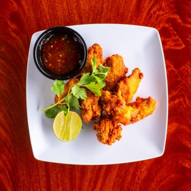 Fried Spicy Chicken Wings.