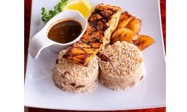 Jerk Salmon Tray.